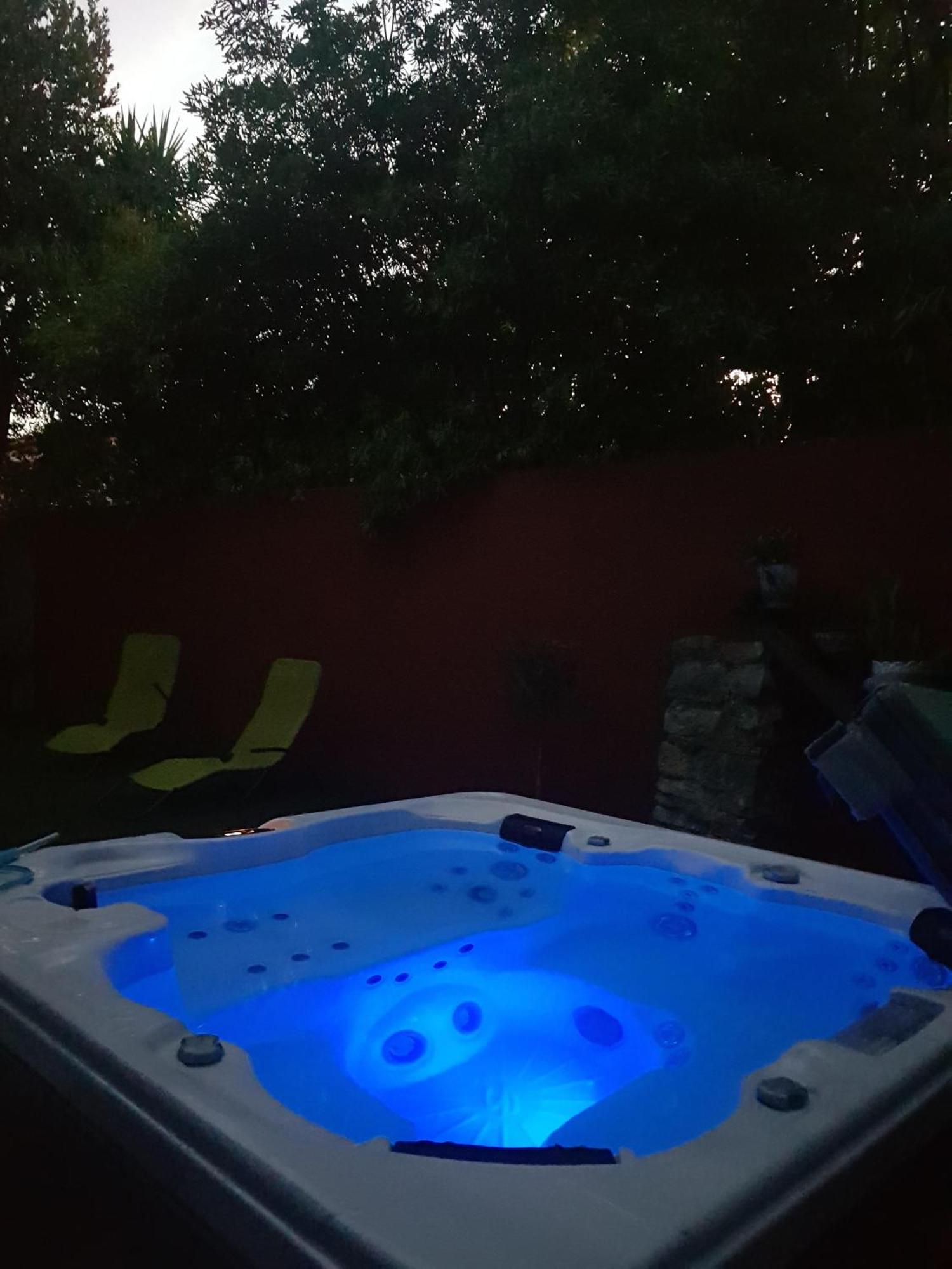 Dolce Vita - Jacuzzi - La Ciotat Buitenkant foto